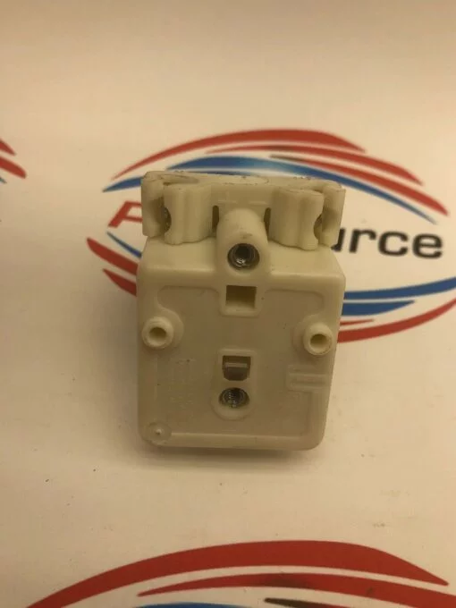 SCHNEIDER ELECTRIC 9001KM38LG 120V GREEN ILLUMINATED PILOT LAMP MODULE - Image 3