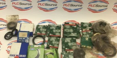 LOT OF ASSORTED OIL SEALS, VARIOUS SIZE AND BRANDS