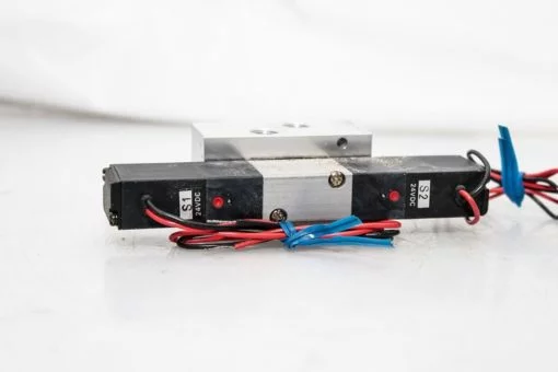 KOGANEI A110-4E2-25 24VDC 5 PORT DOUBLE SOLENOID VALVE WITH SUB BASE! NEW! (F17) 2