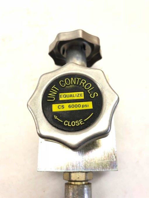 NEW UNIT CONTROLS CS 6000PSI 1/2â? NPT KNOB CONTROL VALVE MANIFOLD, (B426) 2