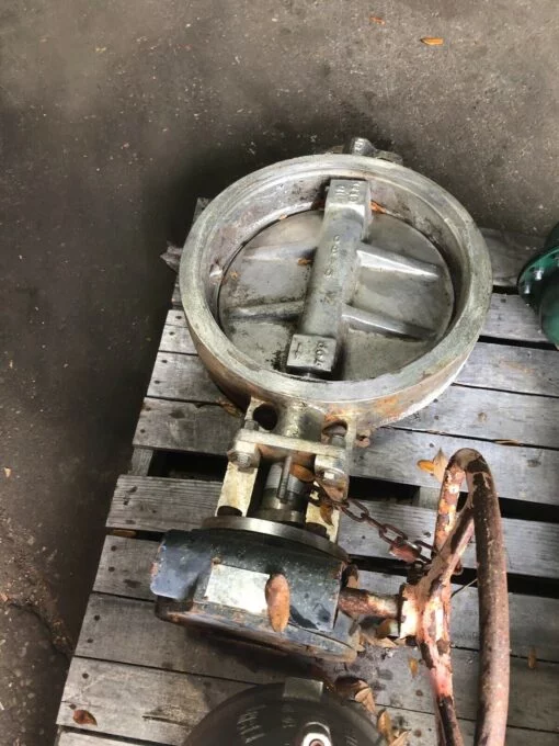 MANUAL BUTTERFLY VALVE 0810 CF8M 80:1  20.75"OD X 4.5"