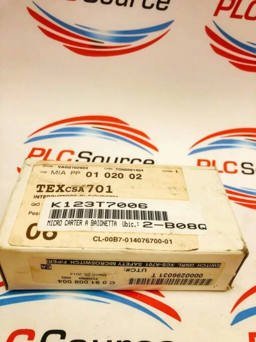 TELEMECANIQUE XCSA701 SAFETY LIMIT SWITCH - Image 2