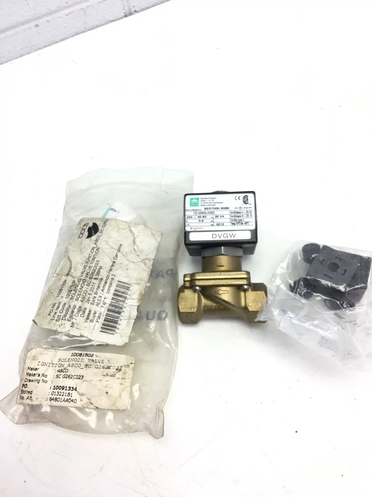 NEW NORGRENÂ CE-0085AU0323 SERIES 8237 SOLENOID VALVE, BRASS, FAST SHIP, B278 1
