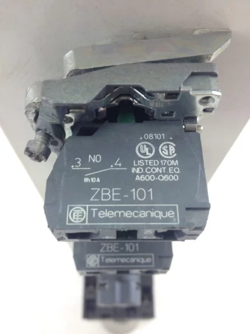 MOELLER SWITCH OPERATOR ASSY STRIP T0-2-1, ZBE-101, METAL PLATE (H321) 4