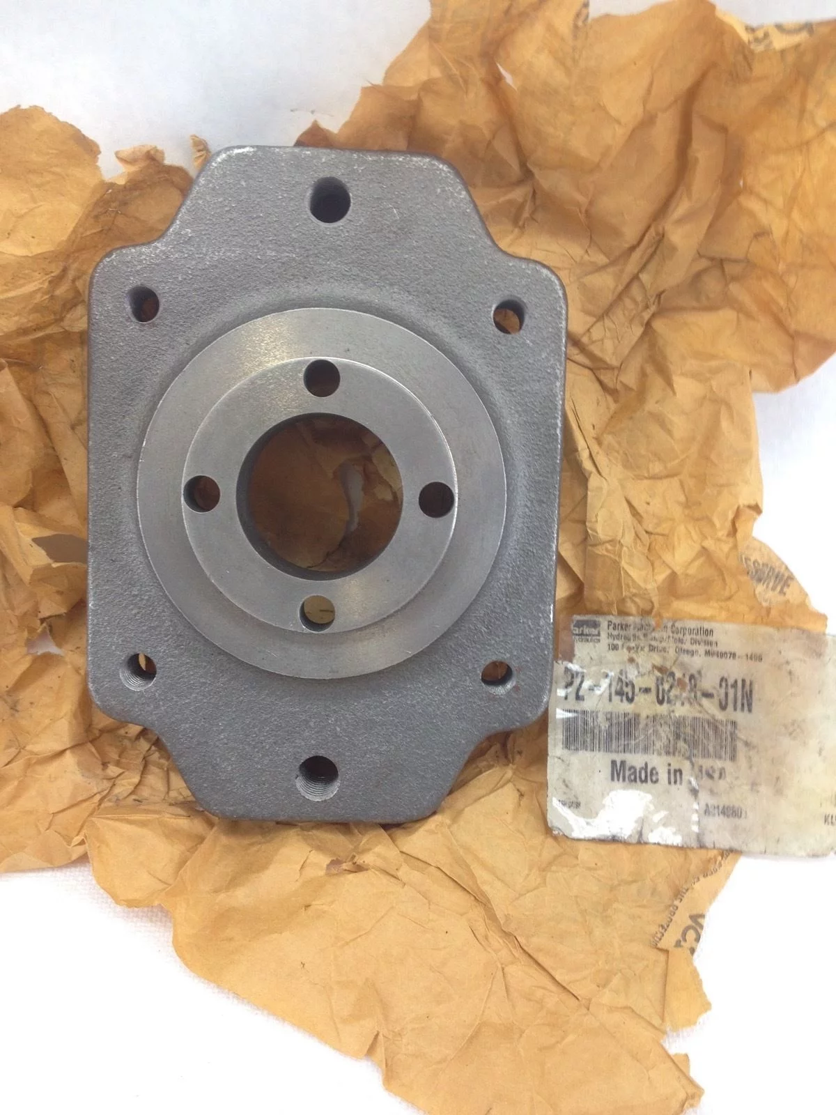 NEW! PARKER P2 PISTON PUMP P2-145-0218-01N THRU-DRIVE FACE PLATE (B208) 1