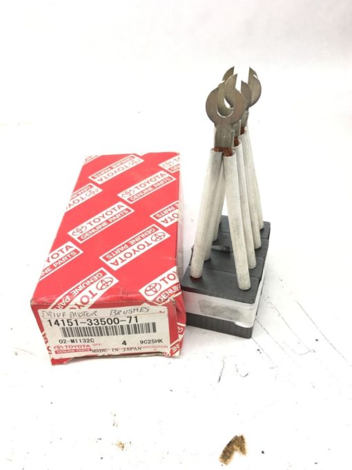 NEW BOX OF 4 TOYOTA TY14151-33500-71 Drive Motor BrushÂ 14151-33500-71, B325 2