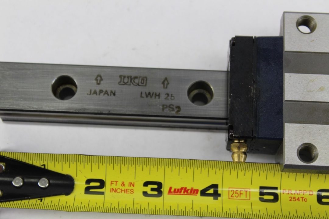 IKO Linear bearing block LWHT 25 and 9.5 rail ** (J77)