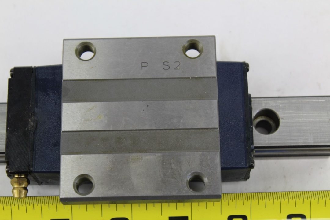 IKO Linear bearing block LWHT 25 and 9.5 rail ** (J77)