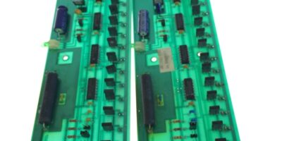 (2) HI-TECH ENGINEERINGÂ 30-1009-0002 LIGHT CURTAIN, USED IN GOOD CONDITION, H121 1