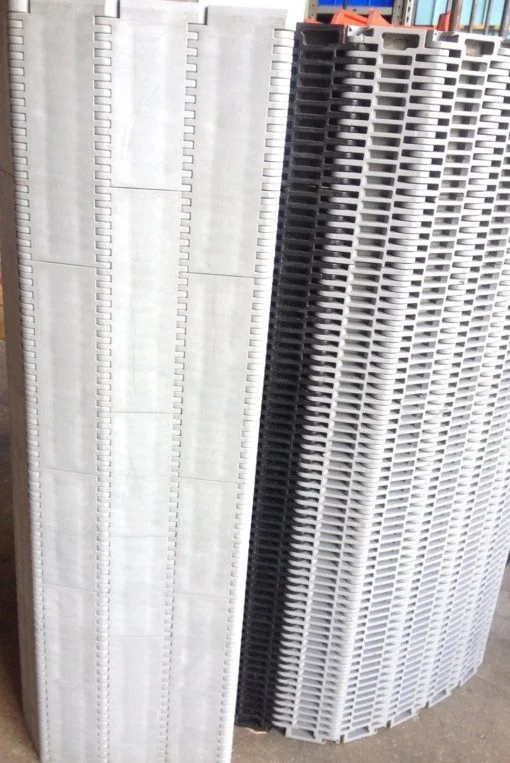 GREY/BLACK FLAT TOP PLASTIC CONVEYOR BELT 22’X23.875â?X0