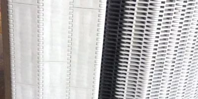 GREY/BLACK FLAT TOP PLASTIC CONVEYOR BELT 7.333’X23.875â?X0