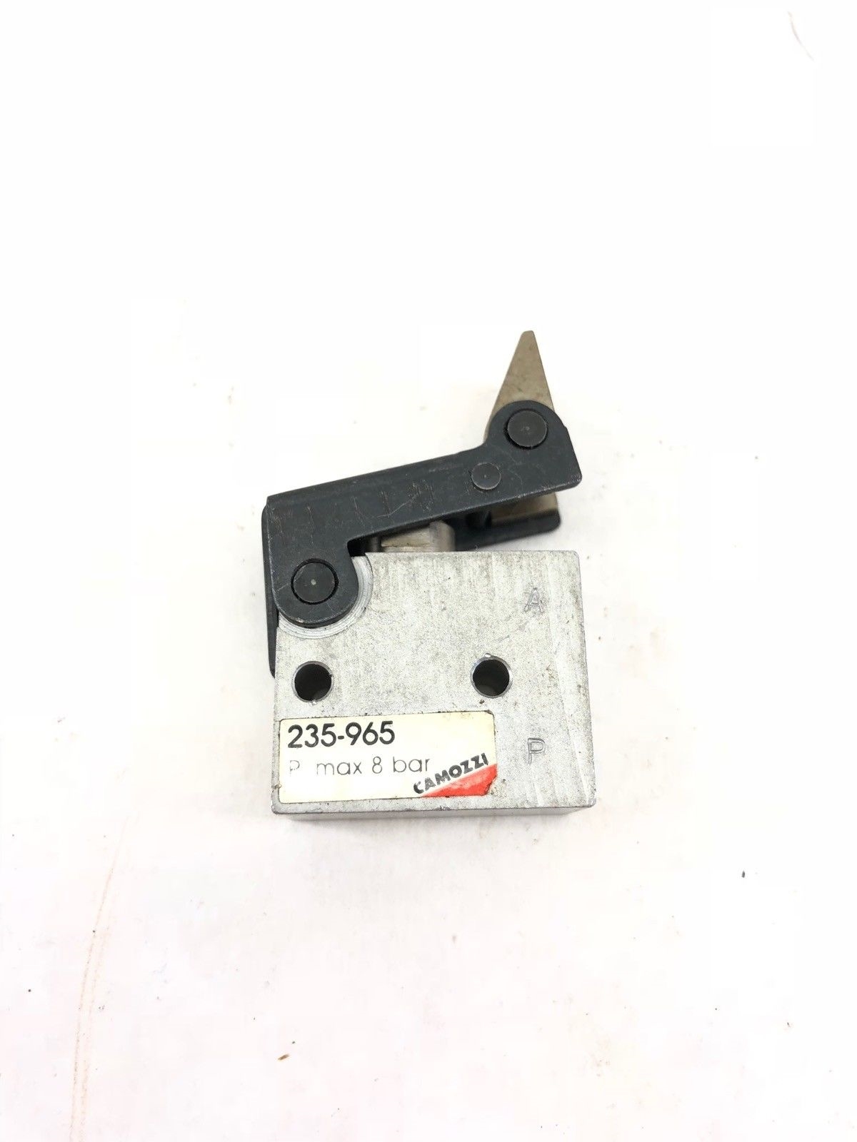 NEW CAMOZZI 235-965 ONE WAY TRIP SPRING RETURN VALVE, FAST SHIP! (A845) 1