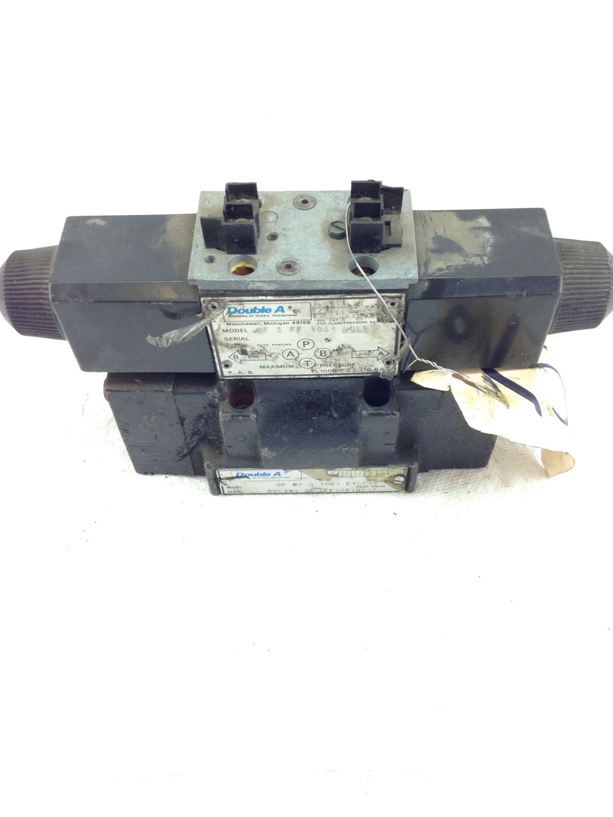 USED DOUBLE A QF 3 FF 10B1 SOLENOID VALVE/ QF02010D1 DIRECTIONAL VALVE B387 1