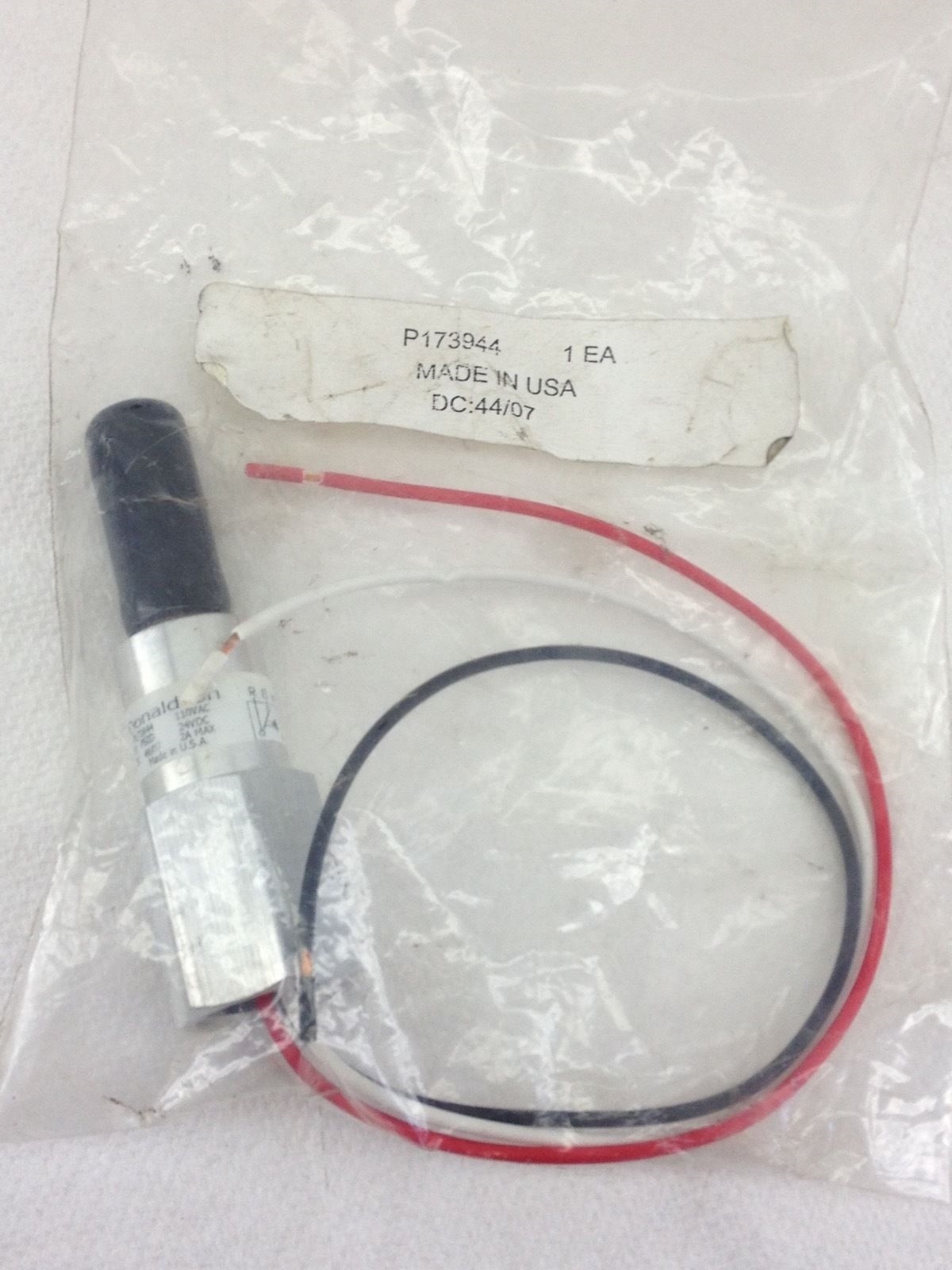 NEW! DONALDSON P173944 110VAC 24VDC 2A HYD FILTER INDICATOR SWITCH (A187) 1