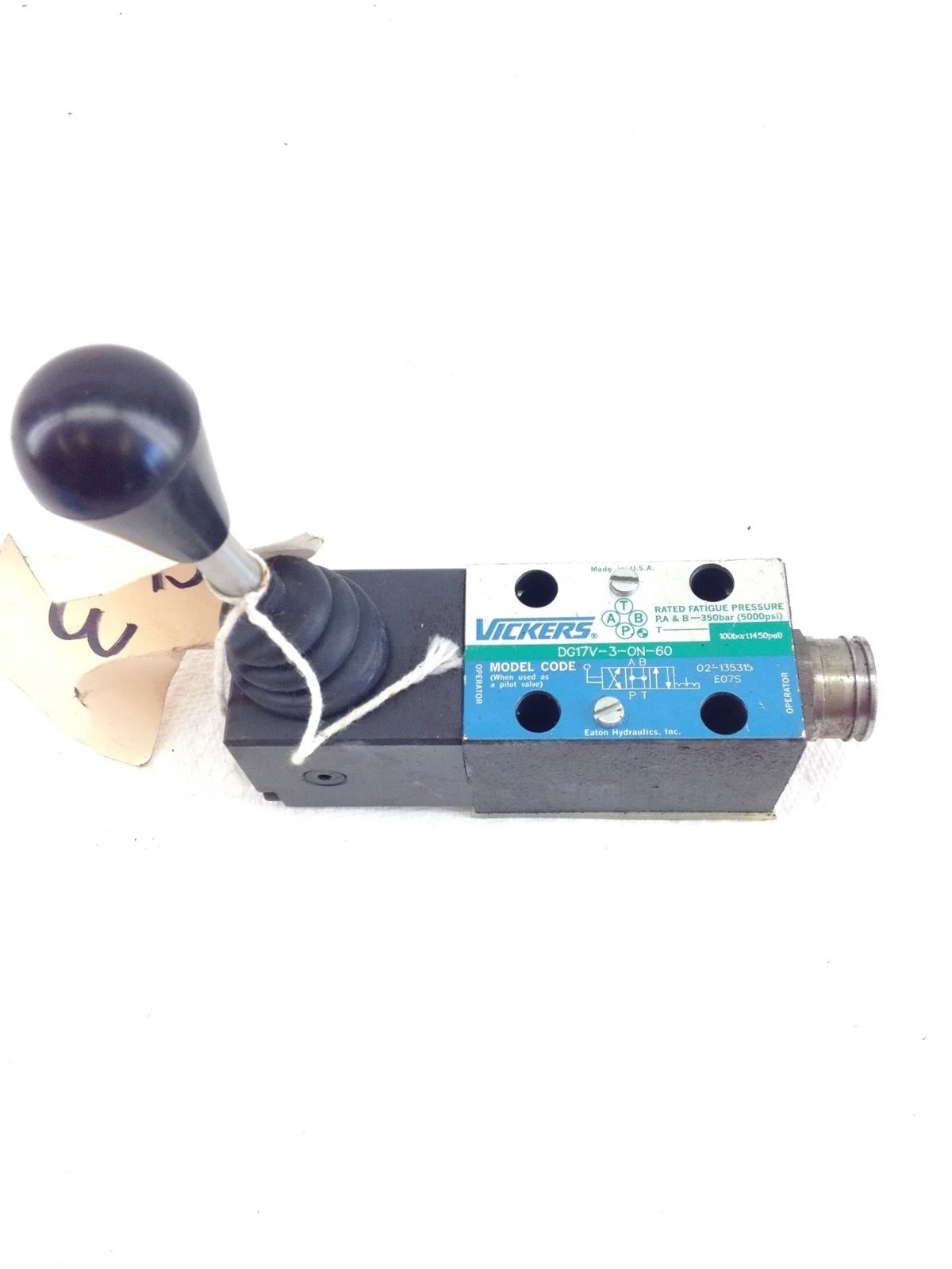 NEW VICKERS DG17V-3-0N-60 HYDRAULIC DIRECTIONAL CONTROL VALVE (A196) 1