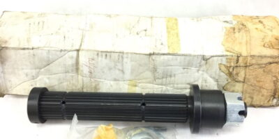 NEW IN BOX CROWN 114071 CR114071 DRIVE AXLE KIT, FAST SHIPPING! B327 1