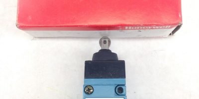 HONEYWELL MICRO SWITCH LSD1A HD PILOT DUTY LIMIT SWITCH, PUSH ROLLER (F35) 1