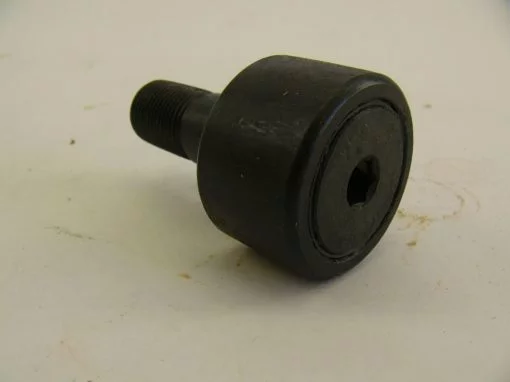 MCGILL ROLLER BEARING CAM FOLLOWER CCF-7-SB NEW IN BOX!!! (J4) 2
