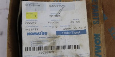 Komatsu 630389c91 Spider Universal Joint 2520-00-847-2970 *NEW* (B245) 1