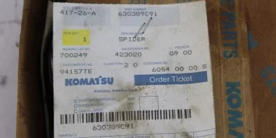 Komatsu 630389c91 Spider Universal Joint 2520-00-847-2970 *NEW* (B245) 1