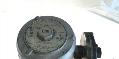USED UNITED ELECTRIC J110D PRESSURE SWITCH MODEL 440, 15 AMP, 125/250 VAC, B134 1