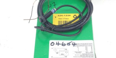 TELEMECANIQUE XS4-P08PA340 INDUCTIVE PROXIMITY SWITCH (A750) 1