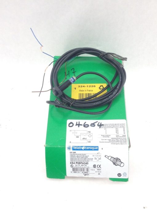 TELEMECANIQUE XS4-P08PA340 INDUCTIVE PROXIMITY SWITCH (A750) 1